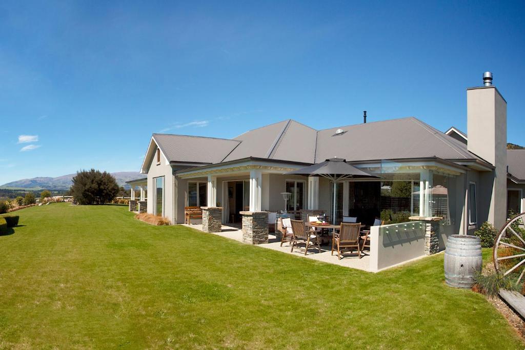 Riverview Terrace Wanaka Exterior photo